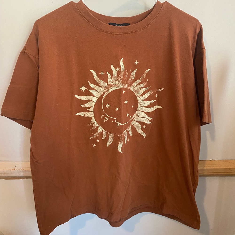 Brown Graphic T-Shirt with Sun and Moon Design